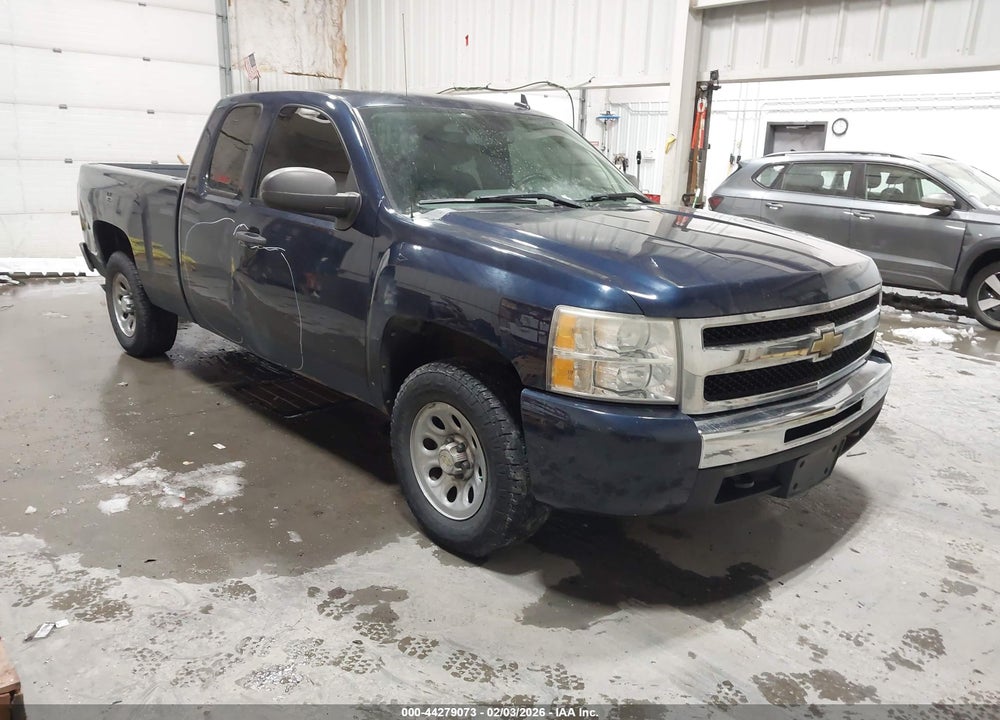 2011 CHEVROLET SILVERADO 1500 LS VIN: 1GCRKREAXBZ238847