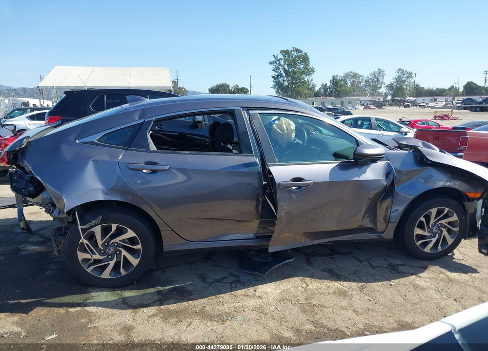 2018 HONDA CIVIC EX VIN: 2HGFC2F71JH521146