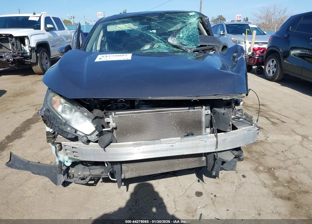 2018 HONDA CIVIC EX VIN: 2HGFC2F71JH521146