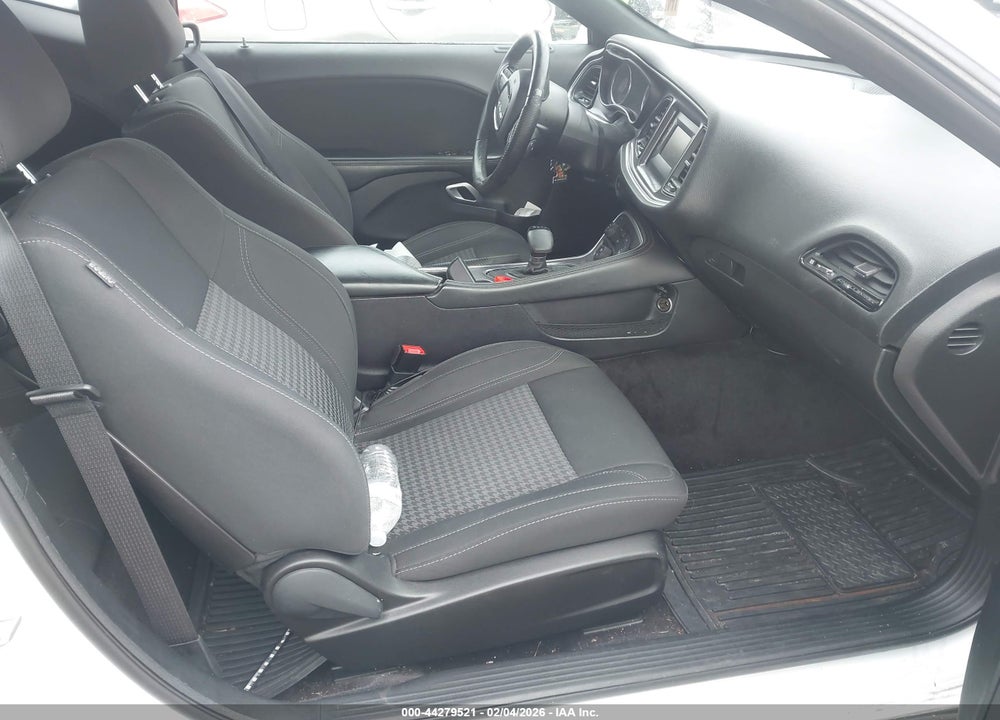 2016 DODGE CHALLENGER SXT VIN: 2C3CDZAG2GH284498