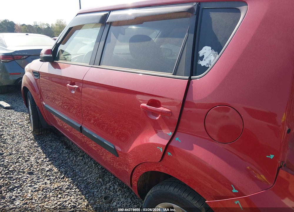 2013 KIA SOUL + VIN: KNDJT2A61D7580687