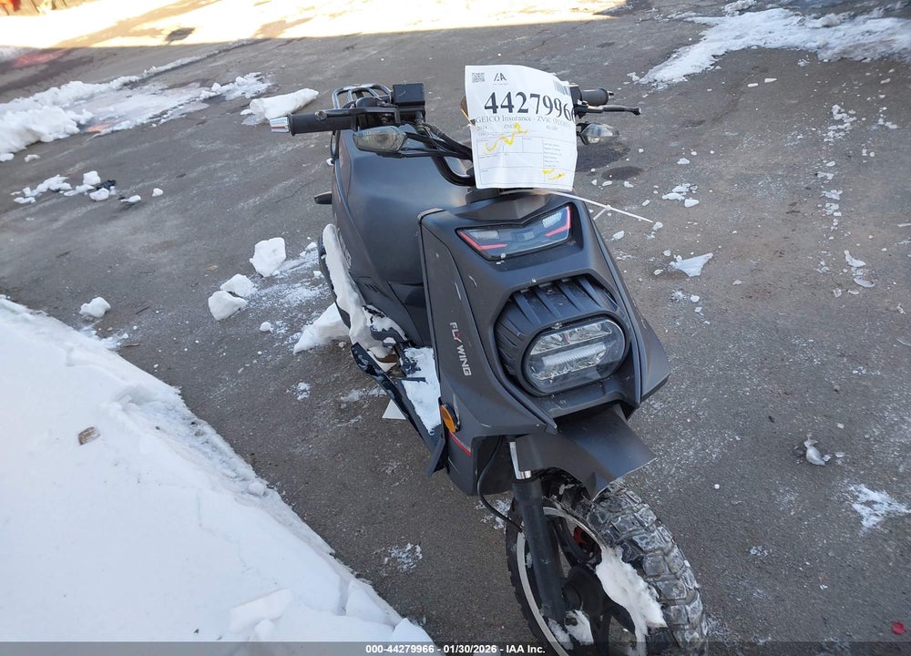 2024 ZNEN SCOOTER VIN: L5YTCLAV9R1156389
