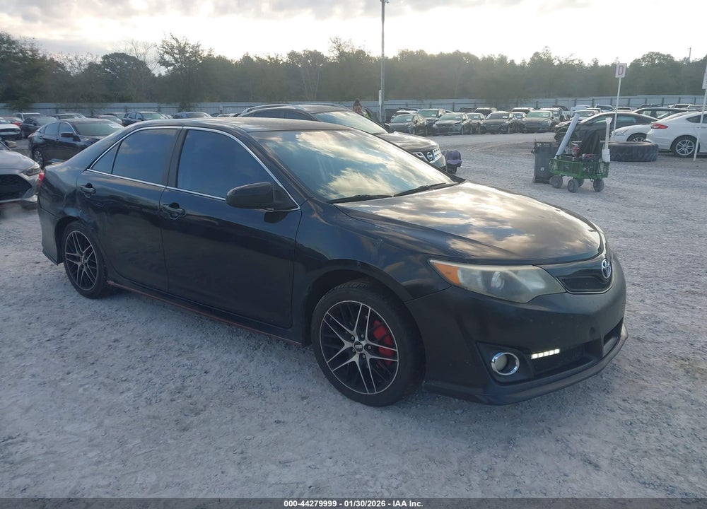 2014 TOYOTA CAMRY SE VIN: 4T1BF1FK9EU310021