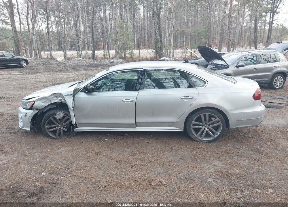 2017 VOLKSWAGEN PASSAT 1.8T R-LINE VIN: 1VWDT7A37HC085243