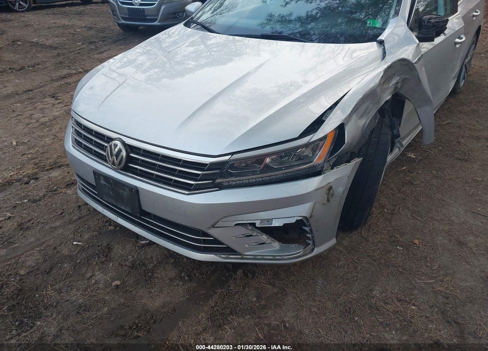 2017 VOLKSWAGEN PASSAT 1.8T R-LINE VIN: 1VWDT7A37HC085243