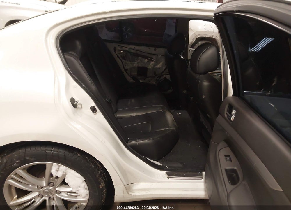 2013 INFINITI G37X VIN: JN1CV6AR8DM355210