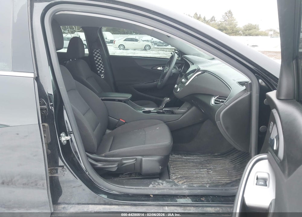 2019 CHEVROLET MALIBU LT VIN: 1G1ZD5ST1KF123184