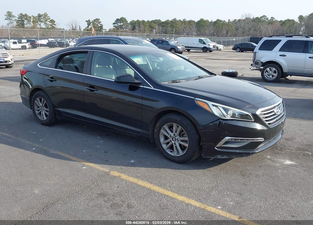 2015 HYUNDAI SONATA SE VIN: 5NPE24AF6FH070088