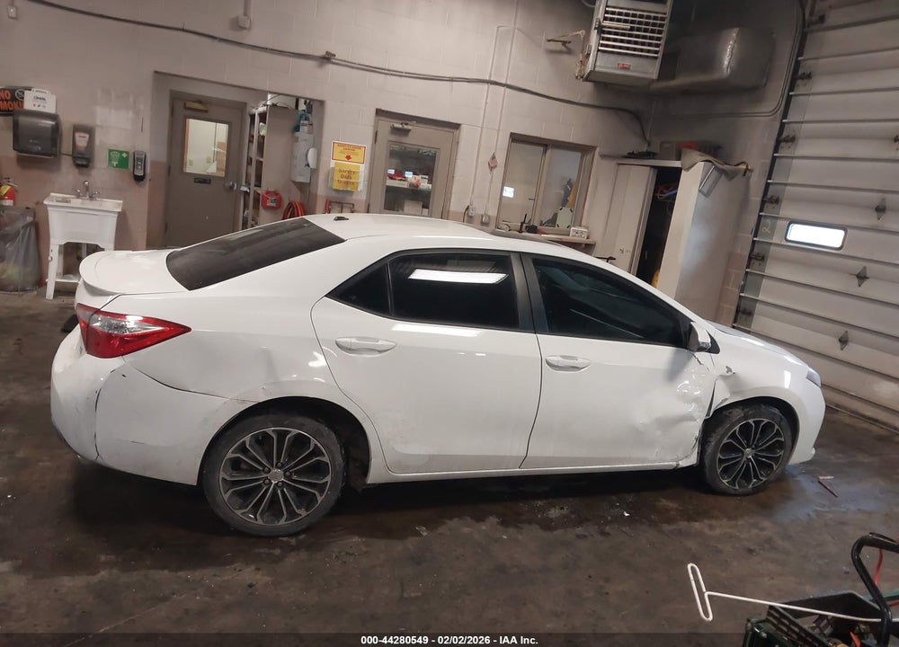 2015 TOYOTA COROLLA S PREMIUM VIN: 5YFBURHE8FP250876