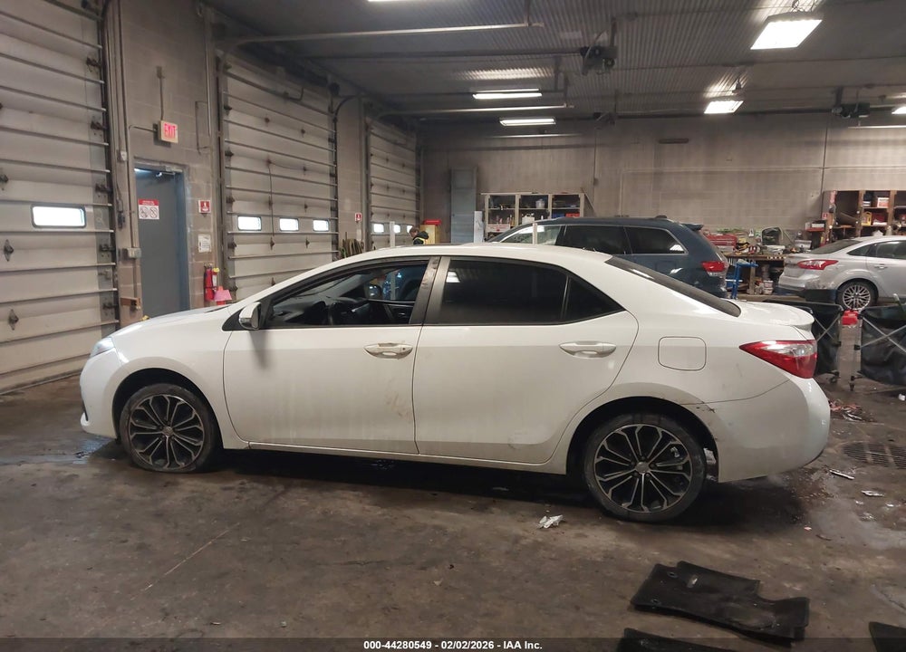 2015 TOYOTA COROLLA S PREMIUM VIN: 5YFBURHE8FP250876