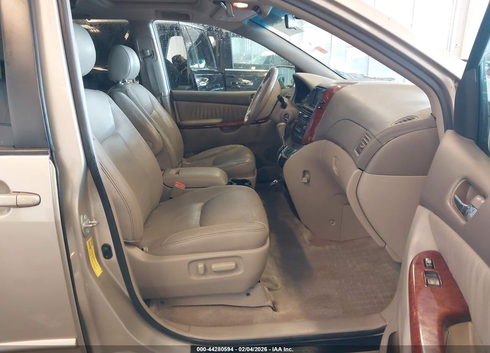 2005 TOYOTA SIENNA XLE VIN: 5TDZA22C95S234505