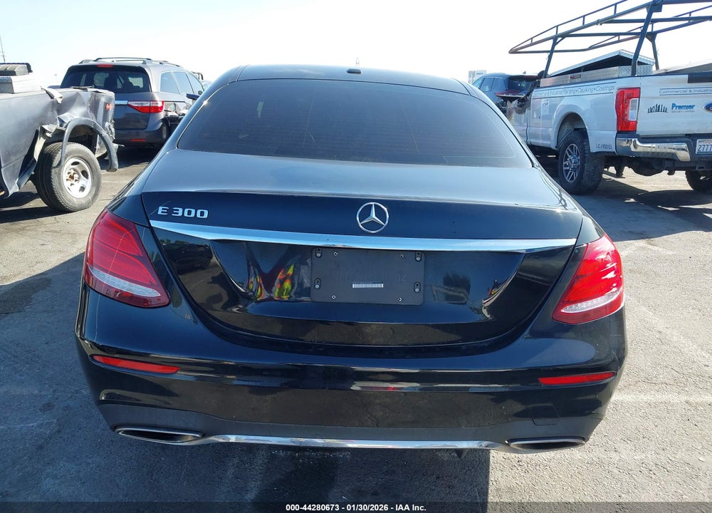 2019 MERCEDES-BENZ E 300 VIN: WDDZF4JB9KA526787