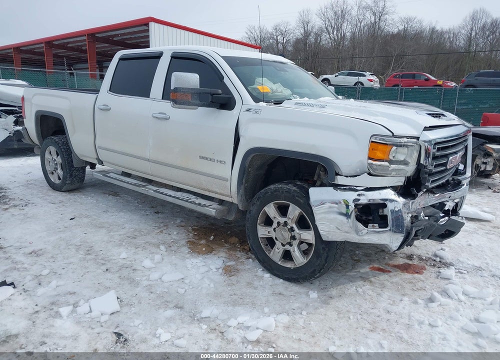 2018 GMC SIERRA 2500HD SLT VIN: 1GT12TEY4JF121756