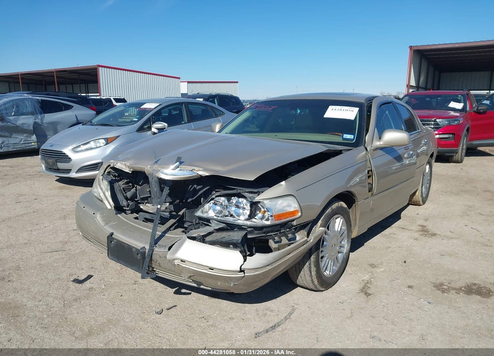 2007 LINCOLN TOWN CAR SIGNATURE LIMITED VIN: 1LNHM82V57Y625788