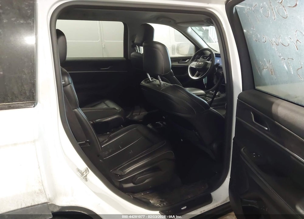 2023 JEEP GRAND CHEROKEE L LIMITED 4X4 VIN: 1C4RJKBG0P8832377