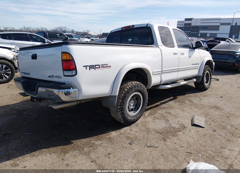 2002 TOYOTA TUNDRA LTD V8 VIN: 5TBBT48112S316861