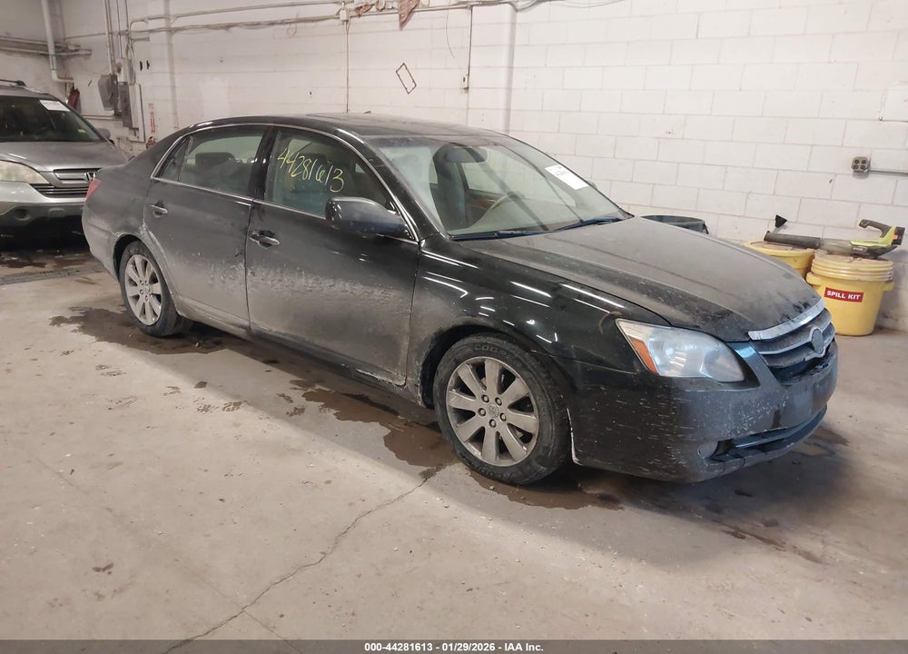 2005 TOYOTA AVALON XLS VIN: 4T1BK36B55U025551