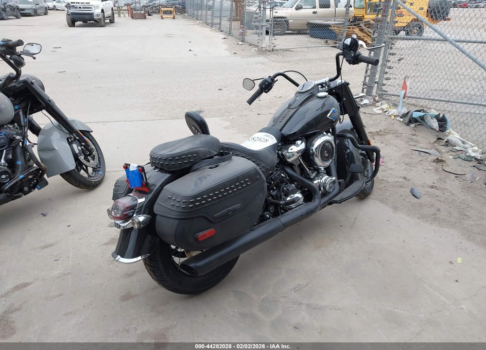 2025 HARLEY-DAVIDSON FLHC VIN: 1HD1YA911SB039510