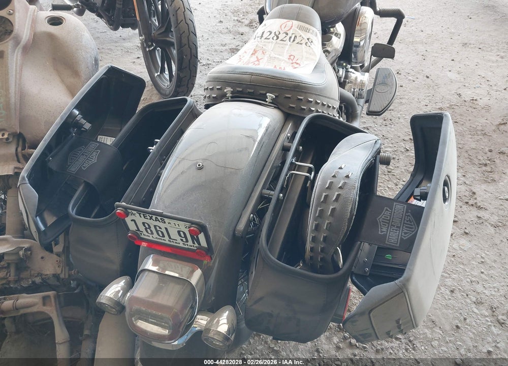 2025 HARLEY-DAVIDSON FLHC VIN: 1HD1YA911SB039510