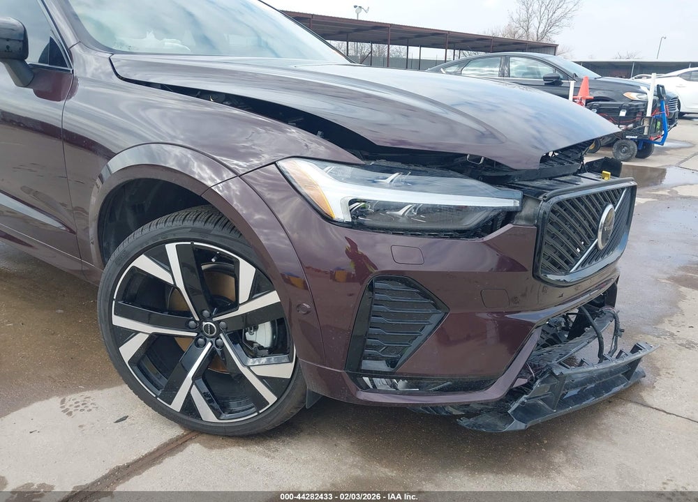 2026 VOLVO XC60 B5 ULTRA VIN: YV4M12RM0T1388083