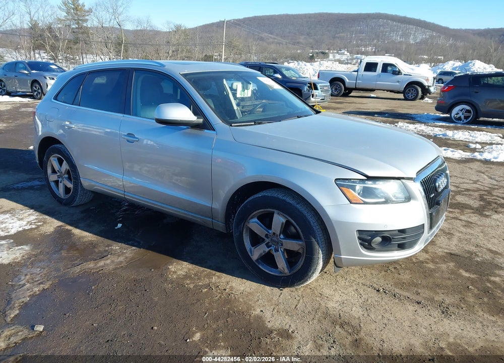 2011 AUDI Q5 2.0T PREMIUM VIN: WA1LFAFP1BA006208