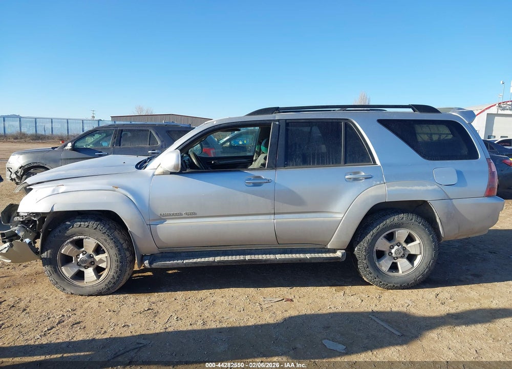 2005 TOYOTA 4RUNNER LIMITED V8 VIN: JTEBT17R950057195