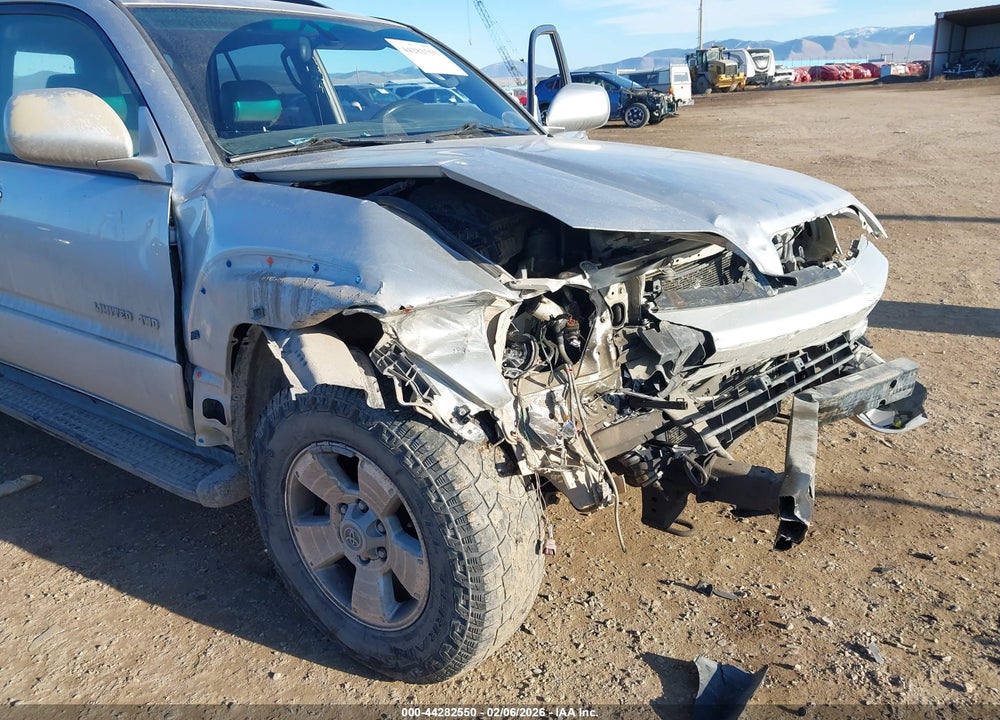 2005 TOYOTA 4RUNNER LIMITED V8 VIN: JTEBT17R950057195
