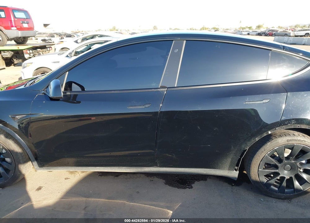 2020 TESLA MODEL Y LONG RANGE DUAL MOTOR ALL-WHEEL DRIVE VIN: 5YJYGDEE4LF027105
