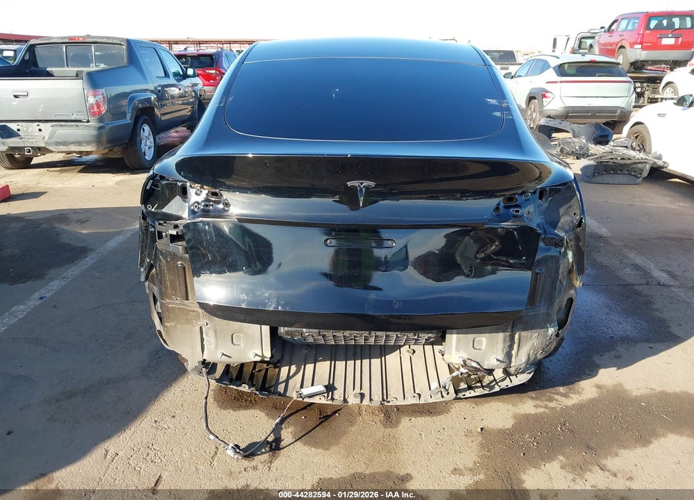 2020 TESLA MODEL Y LONG RANGE DUAL MOTOR ALL-WHEEL DRIVE VIN: 5YJYGDEE4LF027105