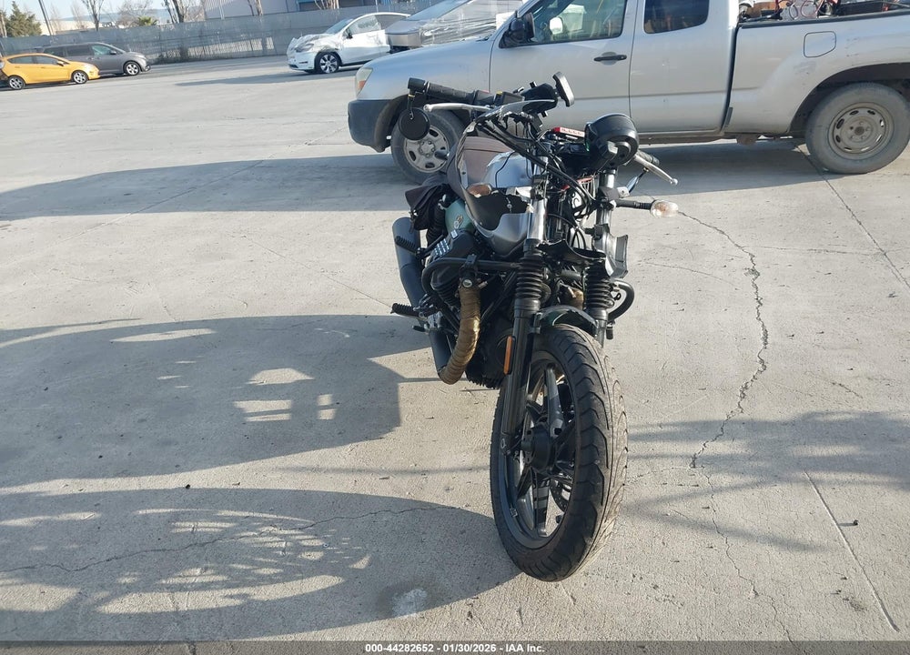 2021 MOTO GUZZI V7 STONE VIN: ZGUKZUA08MM000456