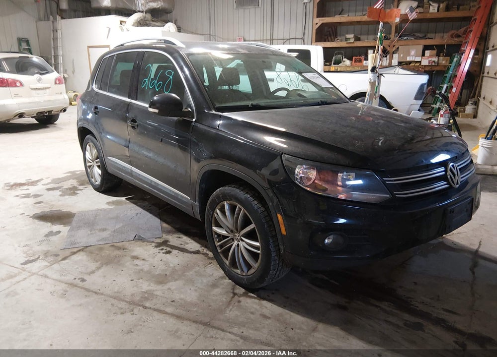 2014 VOLKSWAGEN TIGUAN SE VIN: WVGBV3AX5EW527054