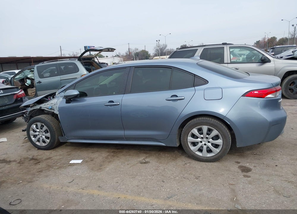 2020 TOYOTA COROLLA LE VIN: JTDEPRAE2LJ113592