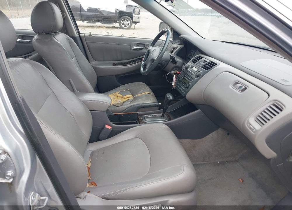 2002 HONDA ACCORD SDN EX W/LEATHER VIN: 1HGCG16512A047795