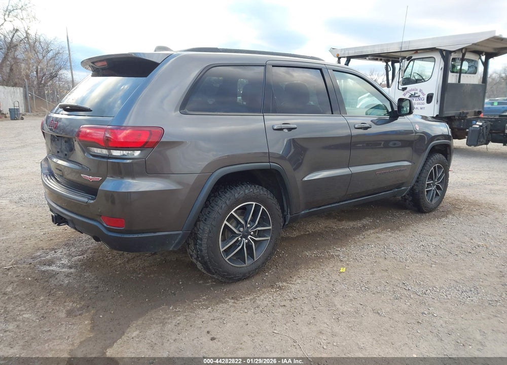 2019 JEEP GRAND CHEROKEE VIN: 1C4RJFLG2KC697110