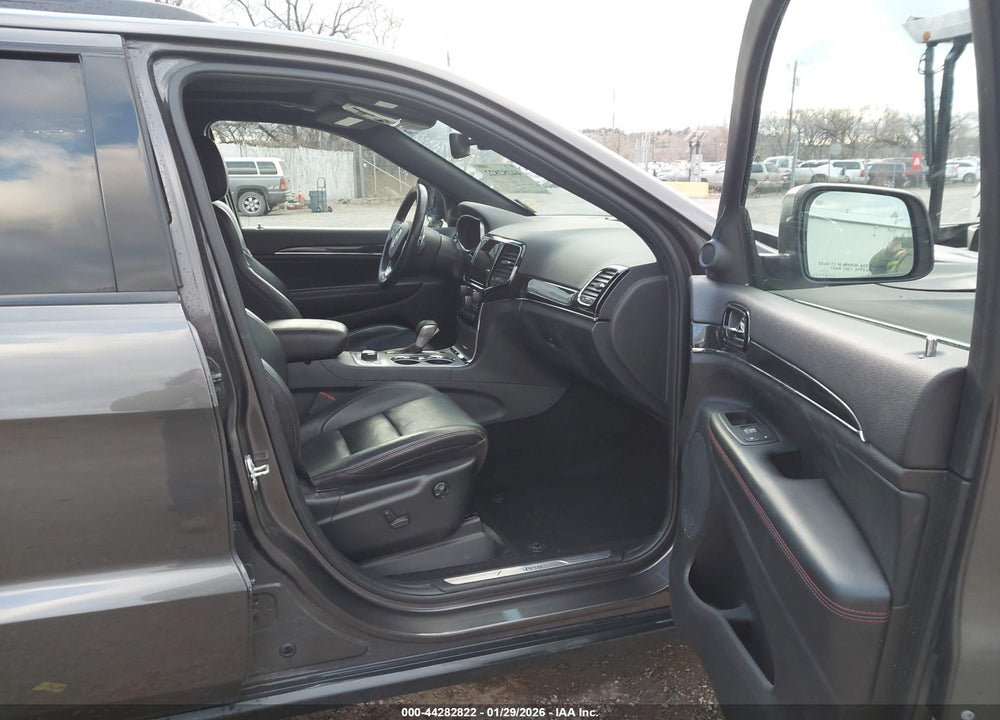 2019 JEEP GRAND CHEROKEE VIN: 1C4RJFLG2KC697110