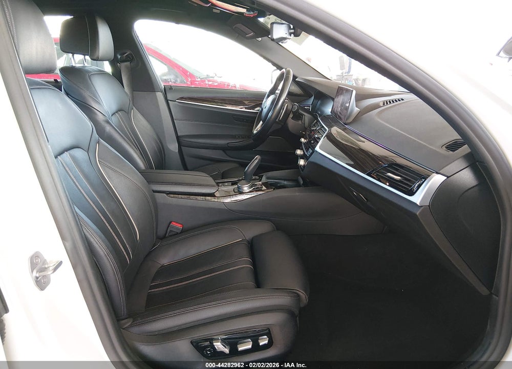 2019 BMW 530I VIN: WBAJA5C59KWW31106