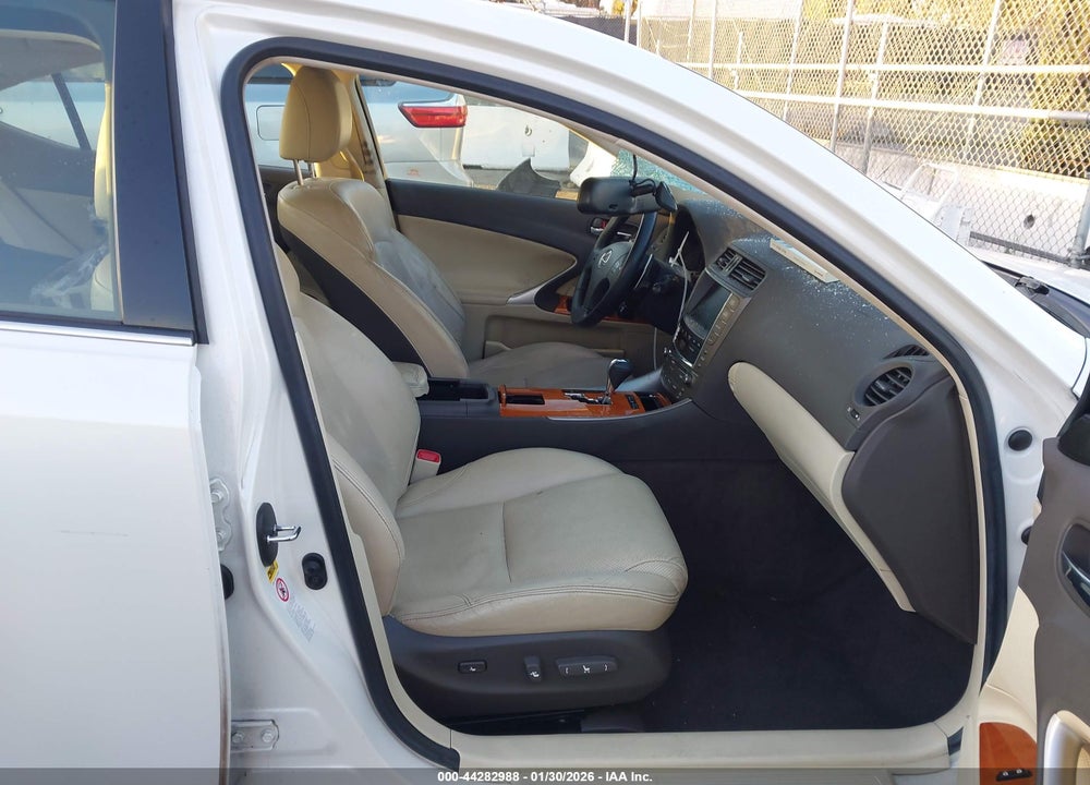 2009 LEXUS IS 250 VIN: JTHBK262692084008