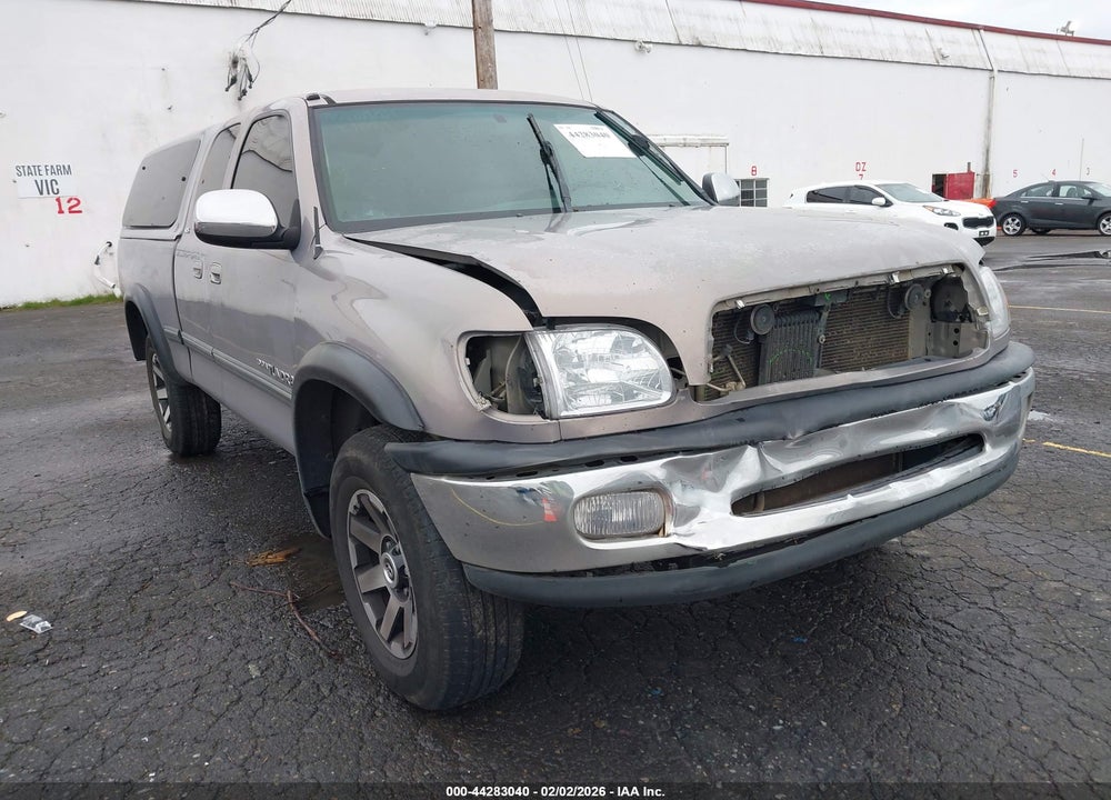 2000 TOYOTA TUNDRA SR5 V8 VIN: 5TBBT4411YS092876