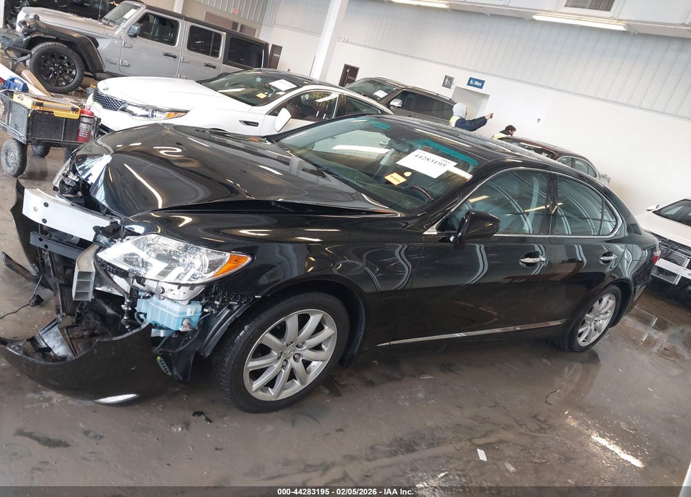 2008 LEXUS LS 460 VIN: JTHBL46F785073138