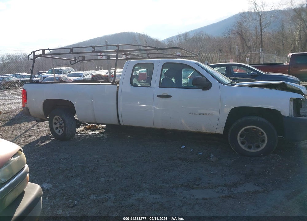 2011 CHEVROLET SILVERADO 1500 WORK TRUCK VIN: 1GCRCPE00BZ391956