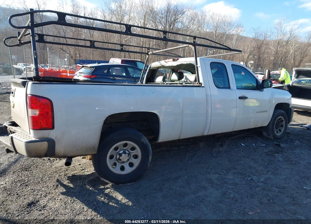 2011 CHEVROLET SILVERADO 1500 WORK TRUCK VIN: 1GCRCPE00BZ391956