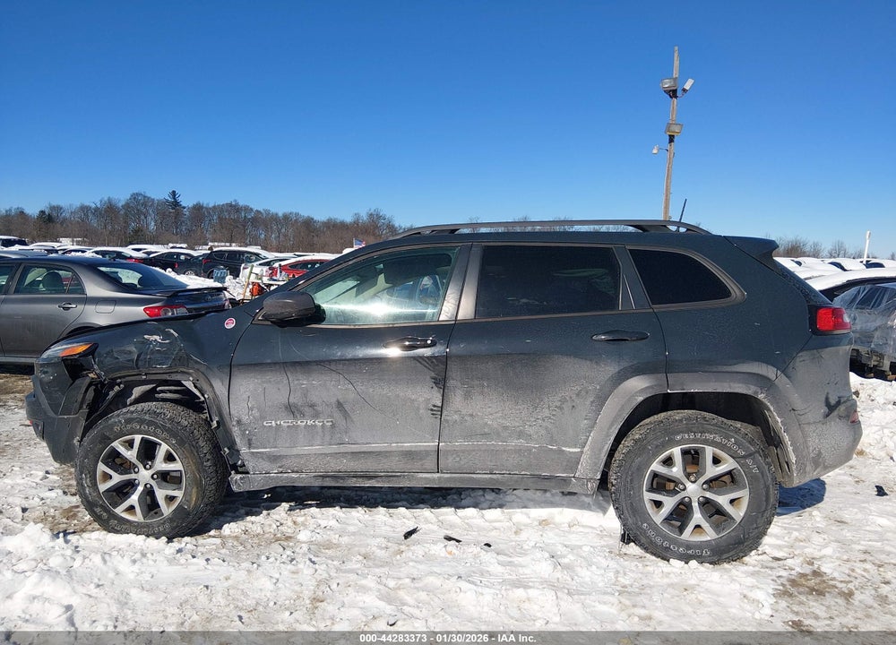 2018 JEEP CHEROKEE TRAILHAWK 4X4 VIN: 1C4PJMBX0JD602274