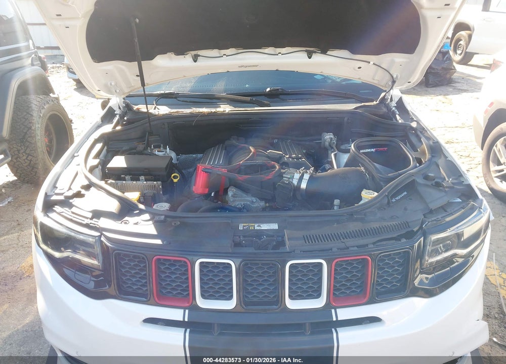 2018 JEEP GRAND CHEROKEE SRT 4X4 VIN: 1C4RJFDJ3JC211106