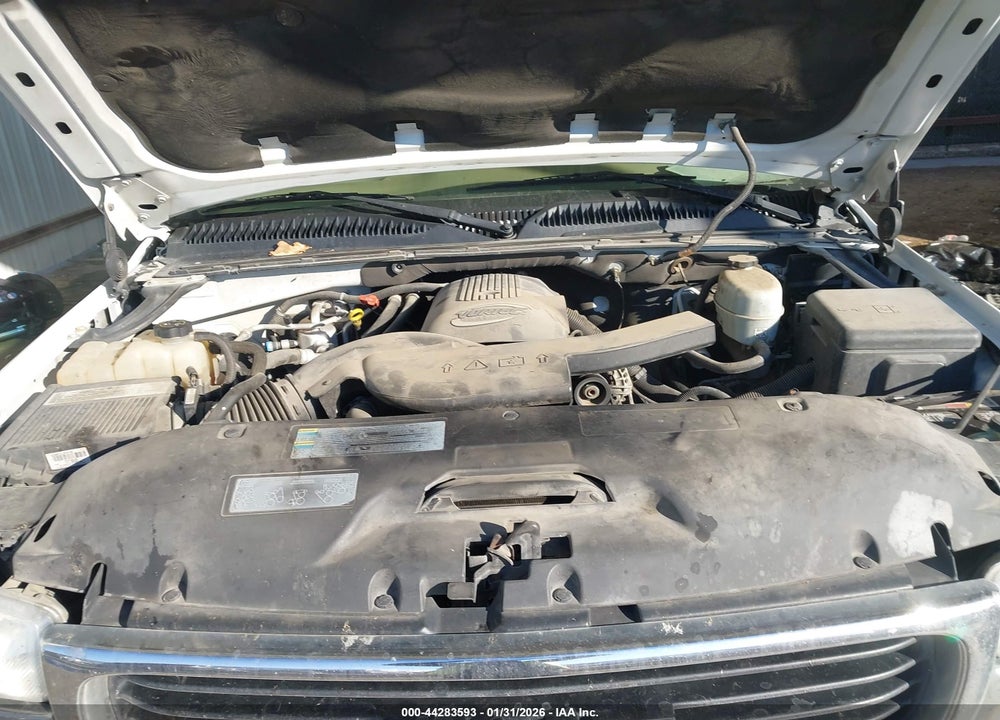 2005 GMC YUKON XL 1500 SLE VIN: 1GKEC16Z15J162038