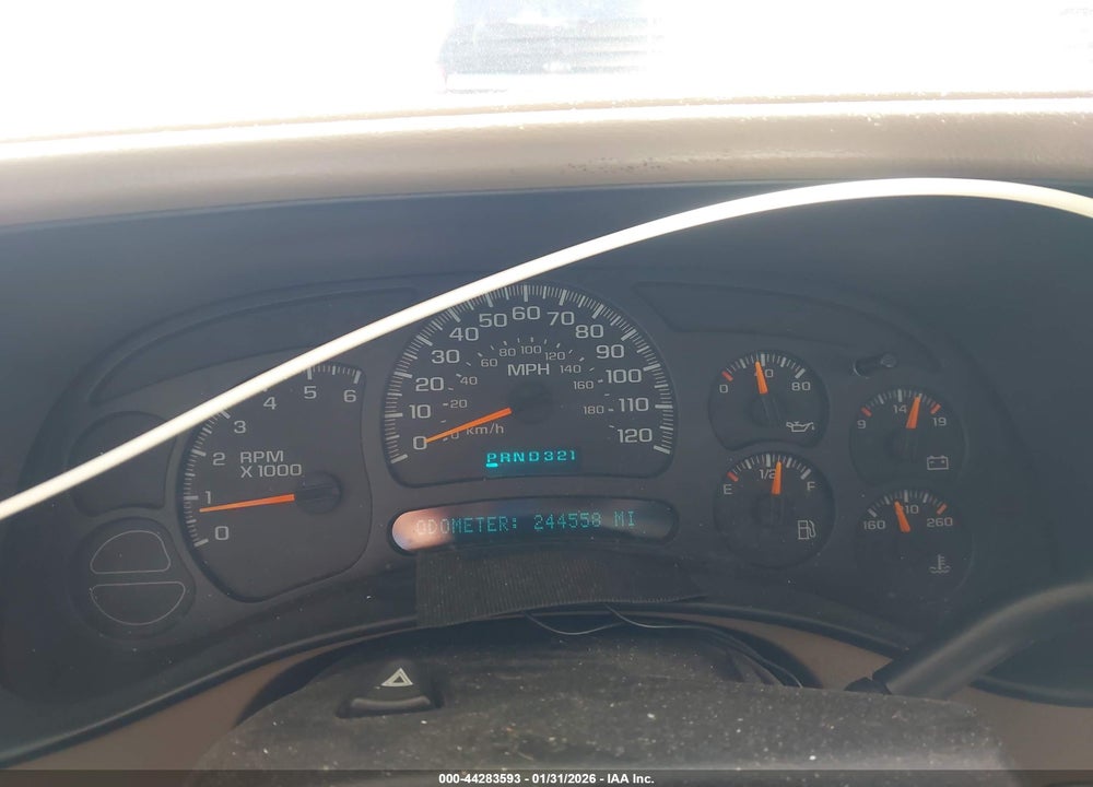 2005 GMC YUKON XL 1500 SLE VIN: 1GKEC16Z15J162038