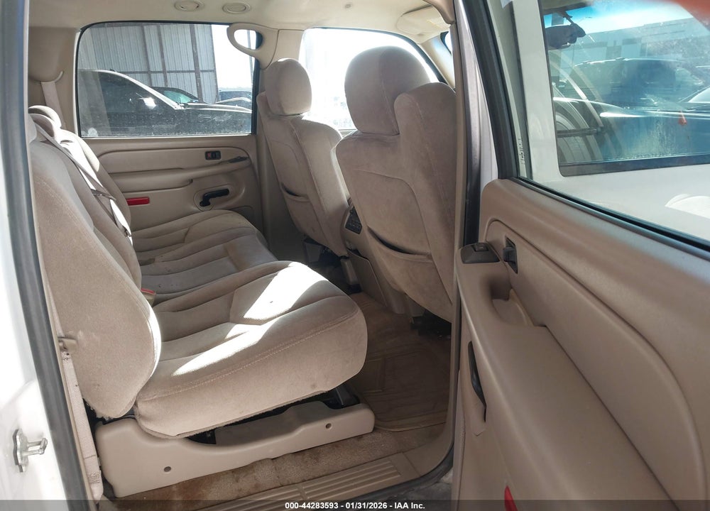 2005 GMC YUKON XL 1500 SLE VIN: 1GKEC16Z15J162038