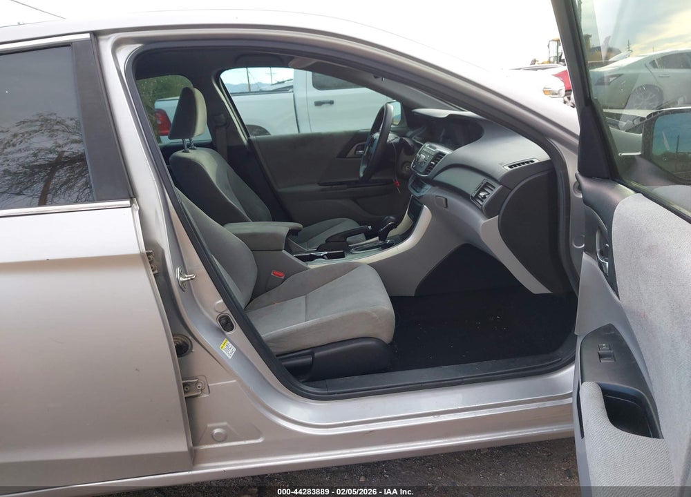2013 HONDA ACCORD LX VIN: 1HGCR2F35DA202639