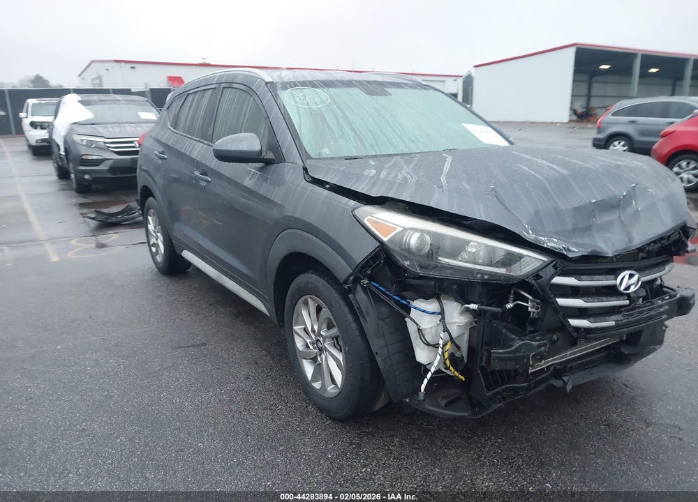 2017 HYUNDAI TUCSON SE VIN: KM8J33A42HU492643
