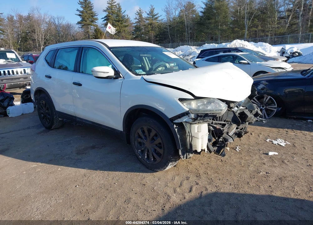 2015 NISSAN ROGUE S VIN: 5N1AT2MV4FC855185