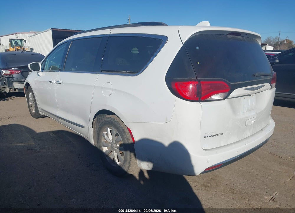 2017 CHRYSLER PACIFICA TOURING-L VIN: 2C4RC1BG7HR720606